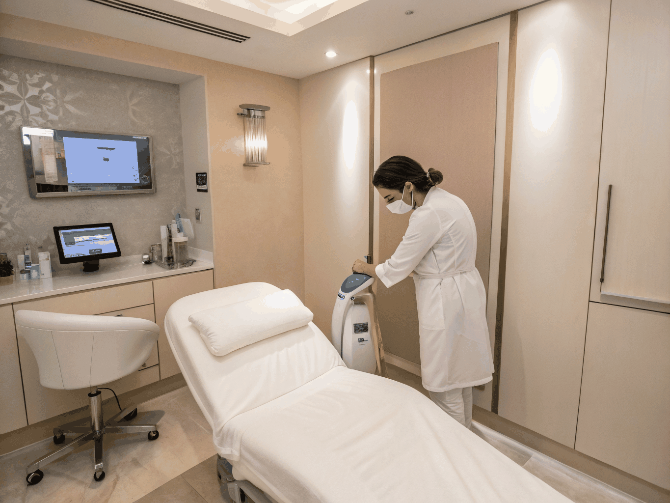 Dermaforce RF Microneedling treatment procedure at Stockley Clinic Maidenhead
